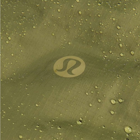 Lululemon Quilted Light Insulation Cropped Jacket
Ether Green - Picture 6 of 10